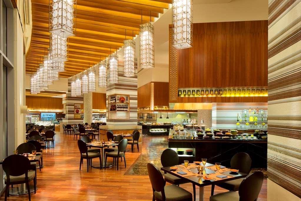 Jw Marriott Hotel Marina Dubai Restoran fotoğraf